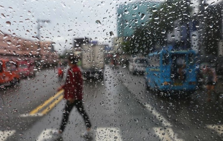 南部ルソンなどで雨　低気圧と収束帯影響