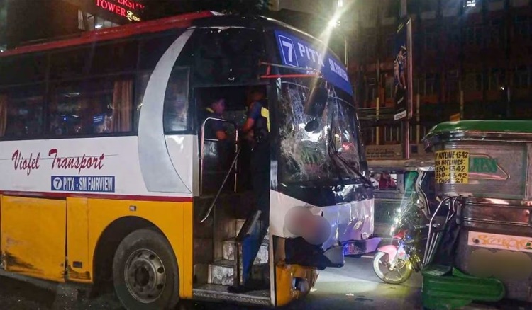マニラでバス暴走、8台巻き込み10人負傷