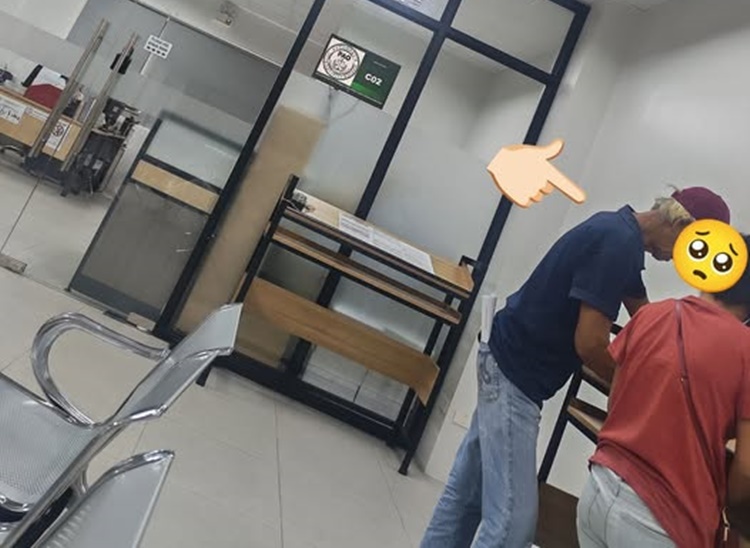 高齢者に冷たい対応　役所職員の態度に失望