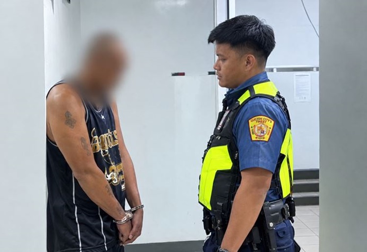 バイク乗客の金ネックレス強奪 男逮捕
