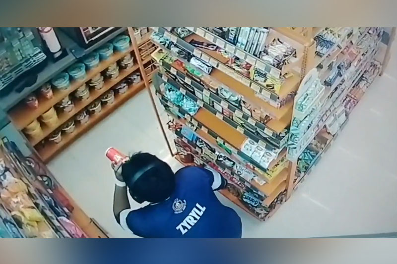 セルフサービス悪用　無断飲料補充の若者映像