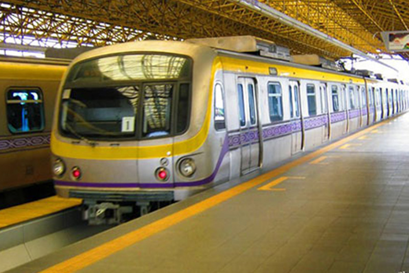 LRT 2 train