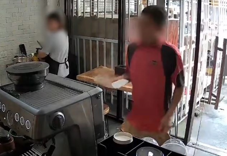 Male thief2