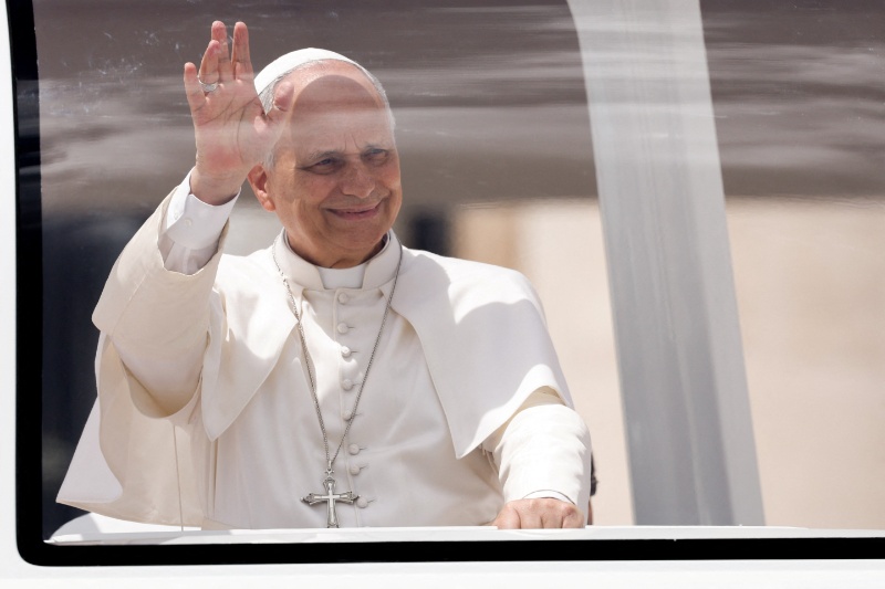 ローマ教皇レオ14世、肺がん手術受ける