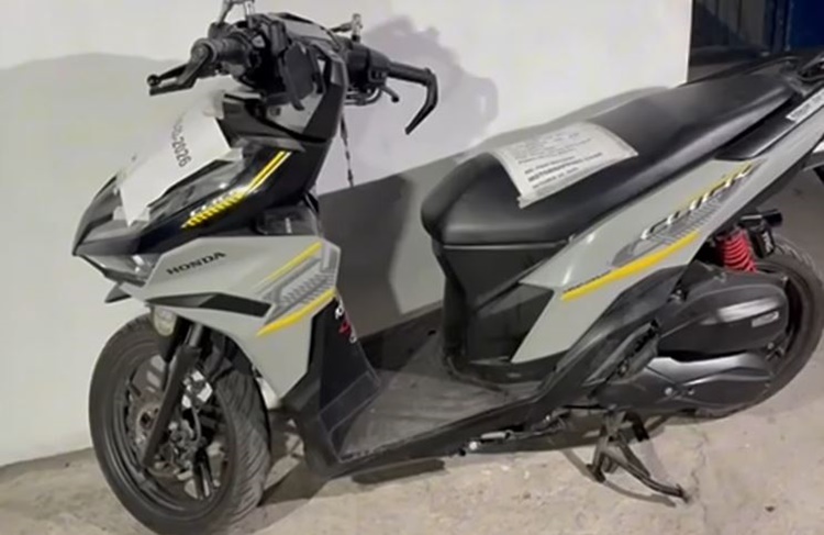 ケソン市でバイク窃盗、カローカンで男逮捕